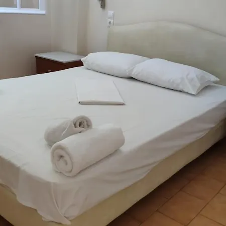 Cosmos Apartman *